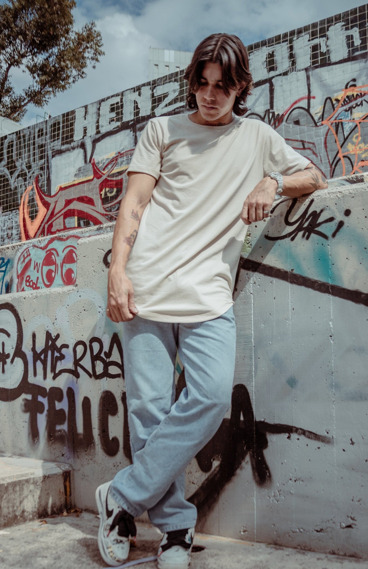 PLAYERA LONG FIT BEIGE, Camisetas Oversize, Ropa Oversize, Playeras Holgadas, Playeras de Algodon, Ropa Urbana, Street Wear, Tshirt Oversize, Camisetas largas, Playera de Moda Larga, Playeras long fit de Algodon, Playera H&M, Playera Zara,