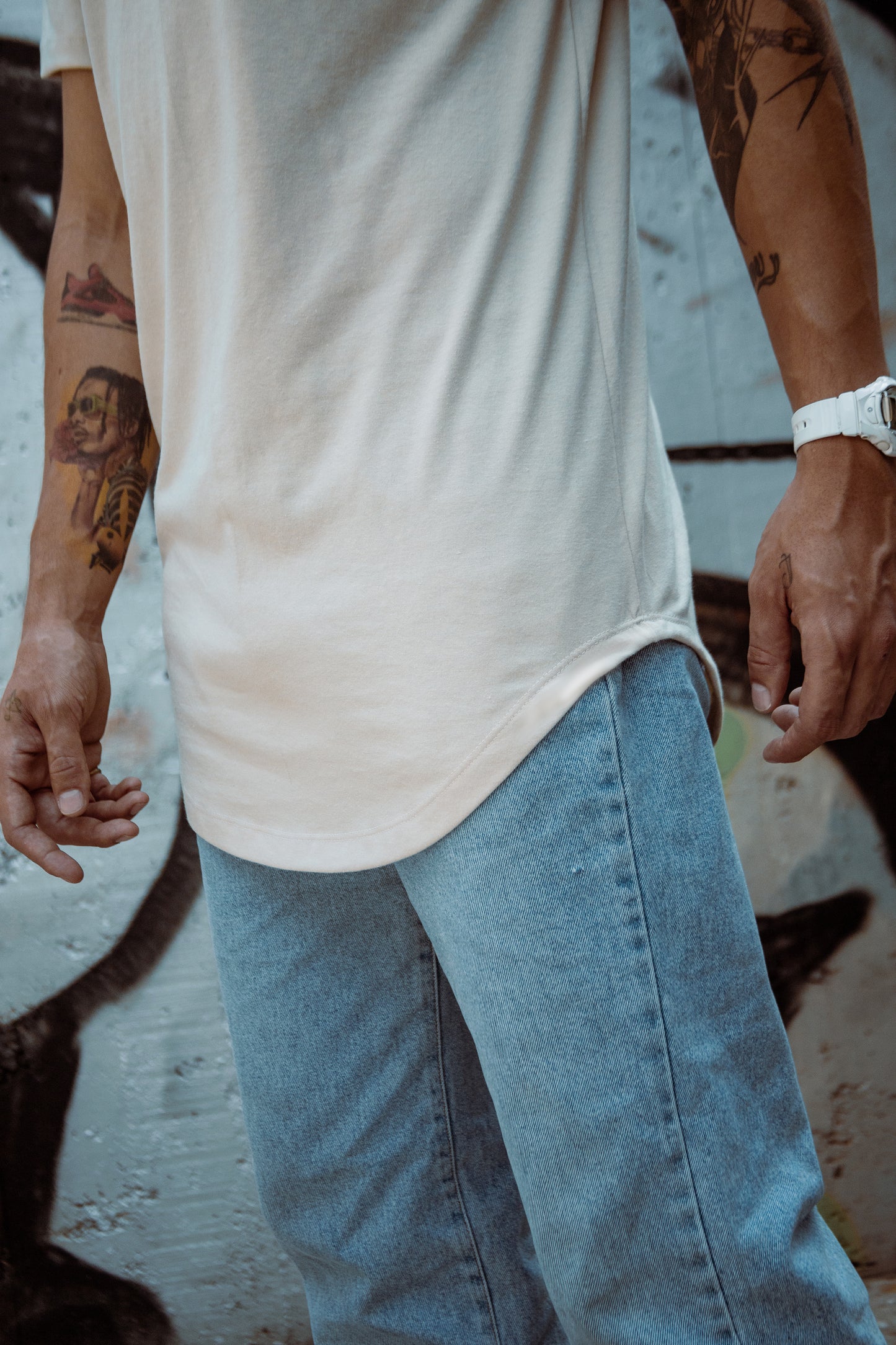 PLAYERA BASICA LONG FIT, Camisetas Oversize, Ropa Oversize, Playeras Holgadas, Playeras de Algodon, Ropa Urbana, Street Wear, Tshirt Oversize, Camisetas largas, Playera de Moda Larga, Playeras long fit de Algodon, Playera H&M, Playera Zara, Playera con curva