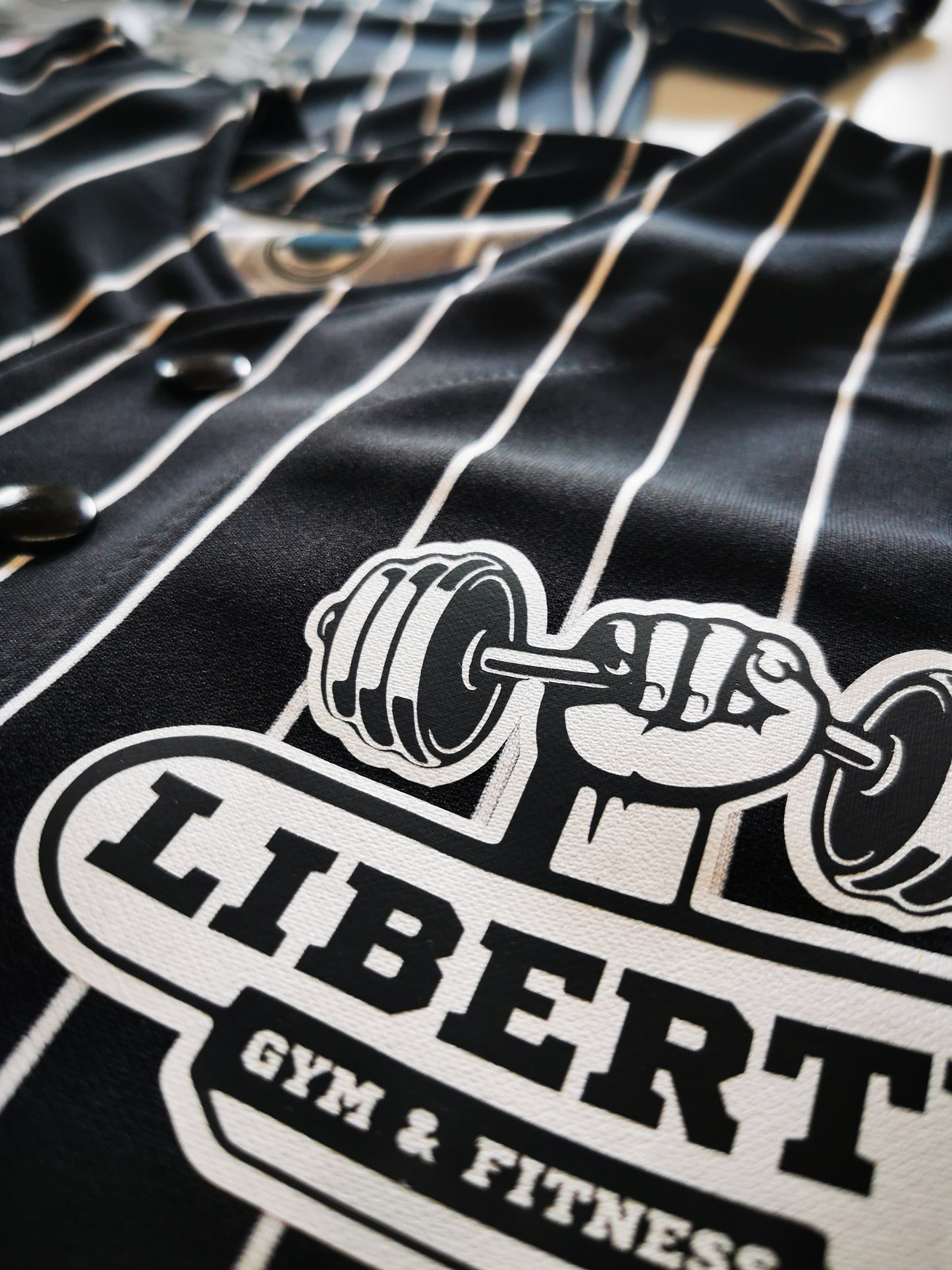 jersey beisbol negro rayado