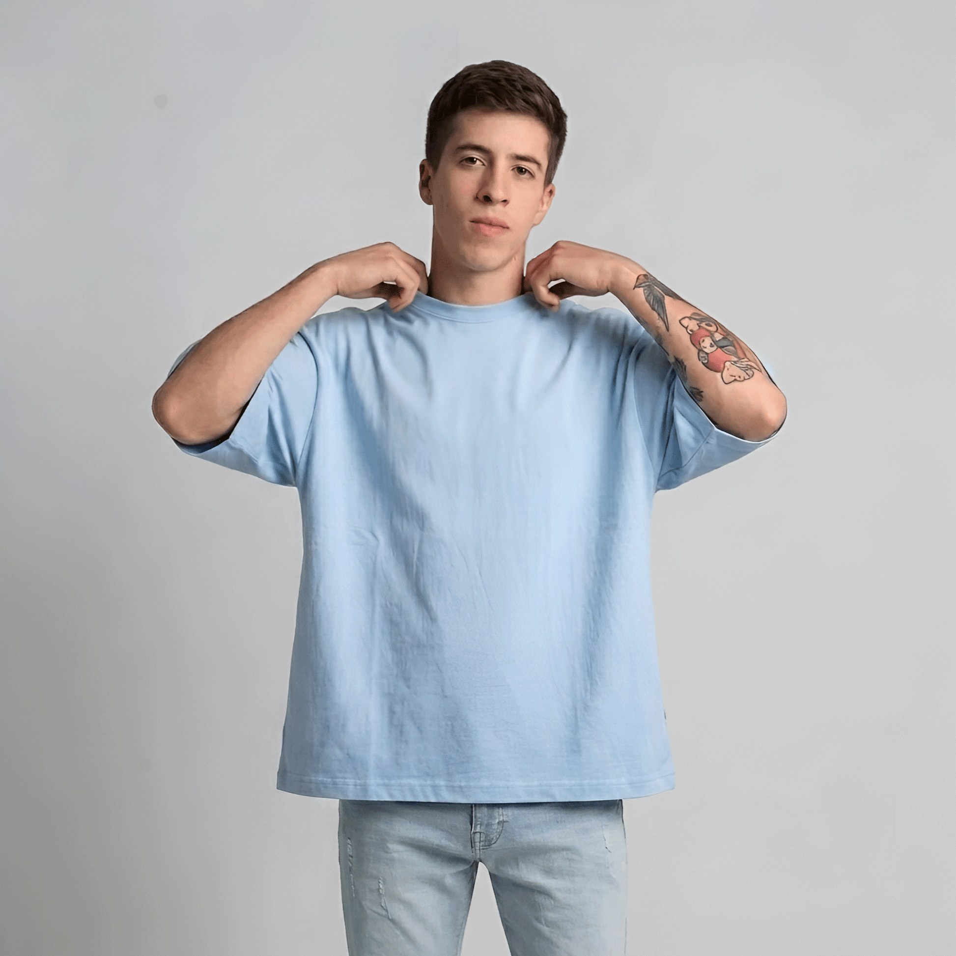 camiseta manga corta oversize azul cielo