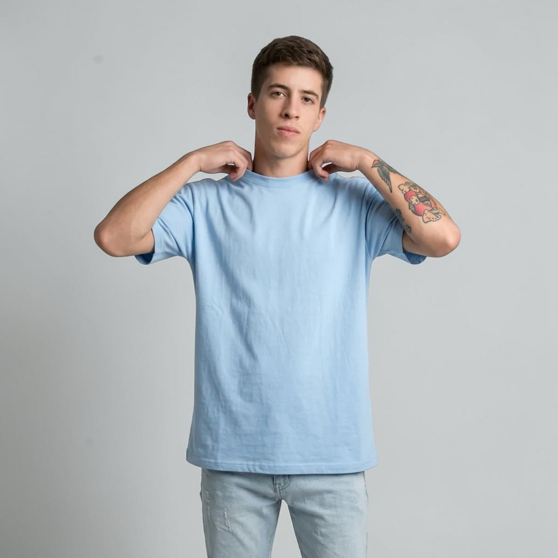 camiseta oversize azul cielo
